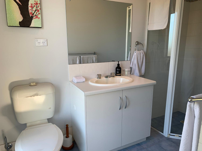 Bathroom 3, Kangaroo Island Cabins, Kangaroo Island