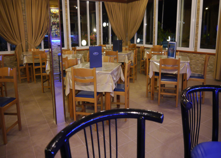 Food & Drinks 2, Tria Adelphia, Ionian Islands