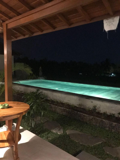 Swimming Pool 13