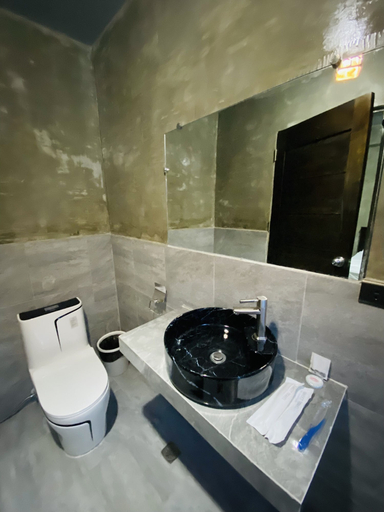 Bathroom 3, Hai Inn, Dumaguete City