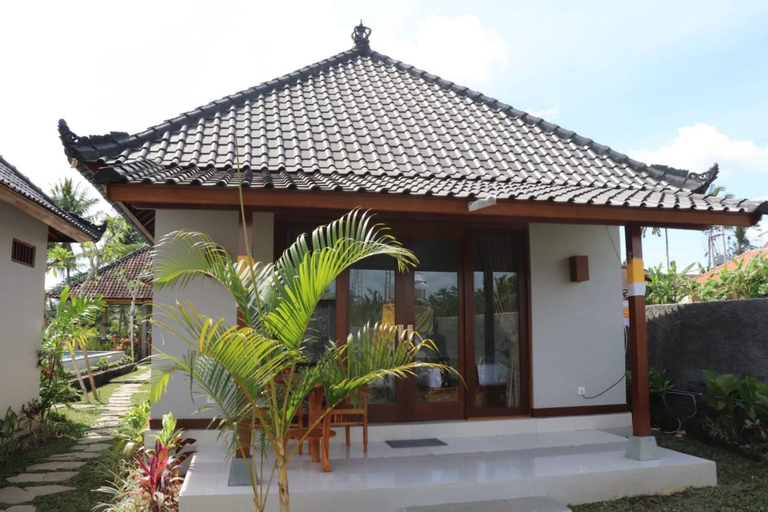 Exterior 2