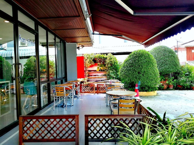 Food & Drinks 4, Beerapan Hotel, Thon Buri