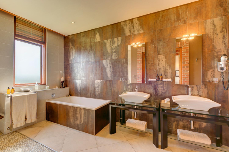 Bathroom 5, Riboville, City of Johannesburg