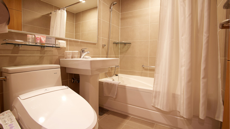 Bathroom 3