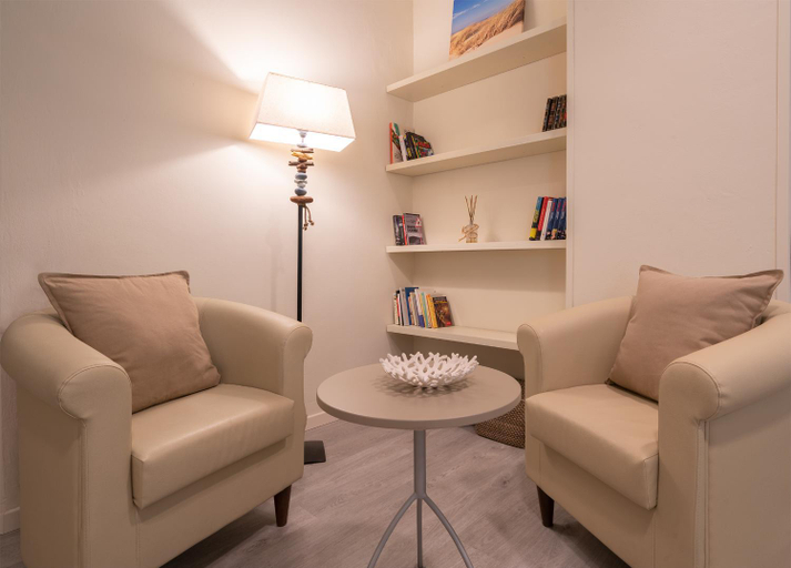 Others 4, Residence Capitol, Rimini
