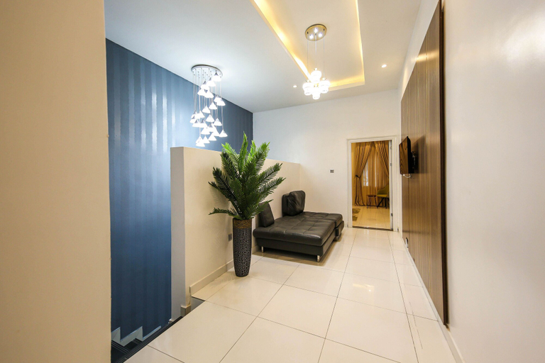 Others 5, George Residence Osapa, Eti-Osa
