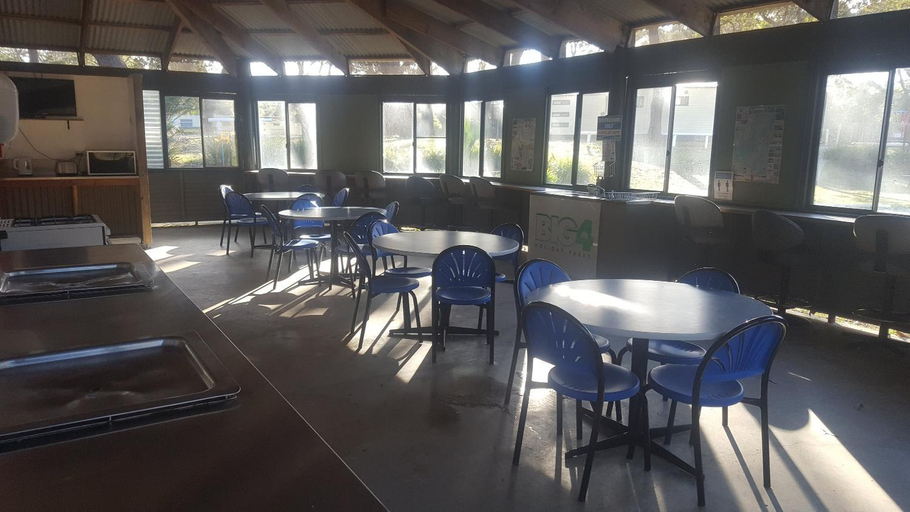 Food & Drinks 5, BIG4 Moruya Heads Easts Dolphin Beach Holiday Park, Eurobodalla