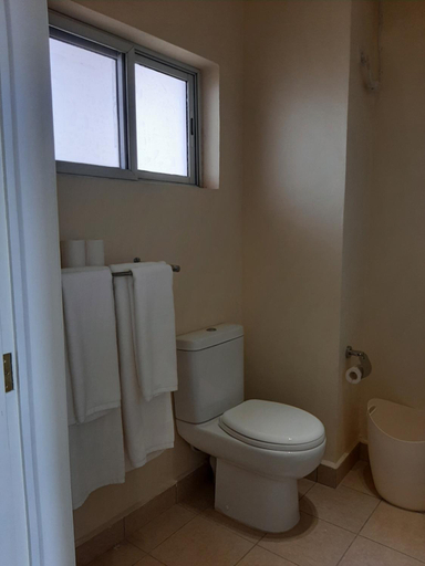 Bathroom 3, Kololi Beach Resort, Kombo Saint Mary