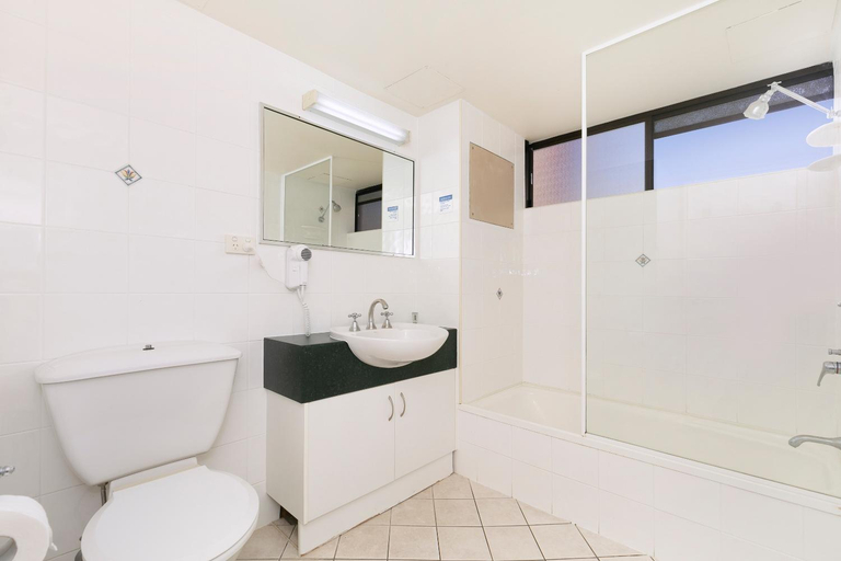 Bathroom 3, Astor Serviced Apartments Brisbane, Spring Hill