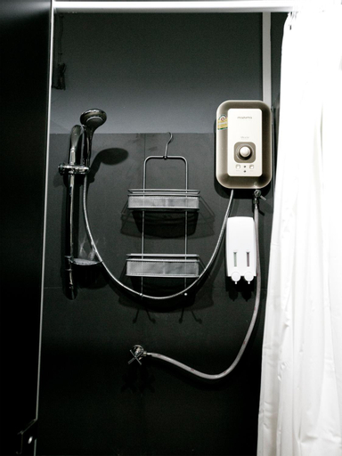 Bathroom 4