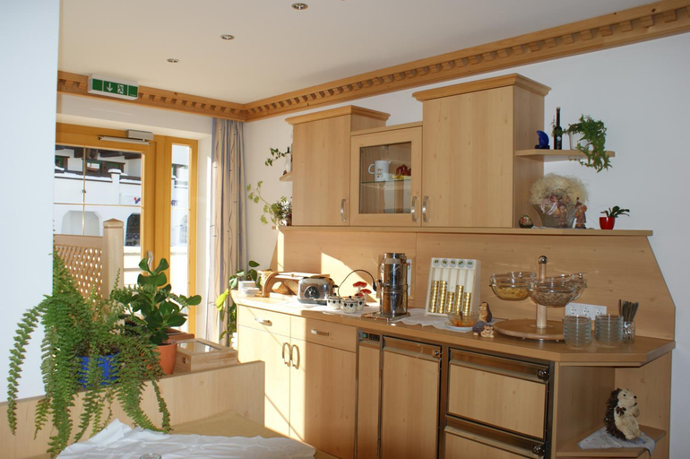 Food & Drinks 2, Haus Bergkristall, Imst