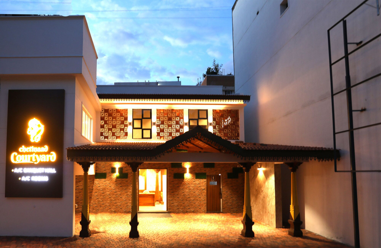Exterior & Views