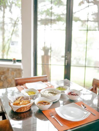 Food & Drinks 5, Hill Safari, Welimada