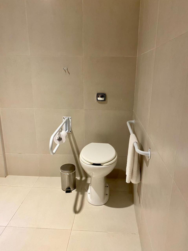 Bathroom 4, Howard Johnson Resort & Convention Center San Francisco, San Justo