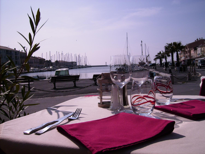 Food & Drinks 4, Hotel-Restaurant Du Port, Hérault