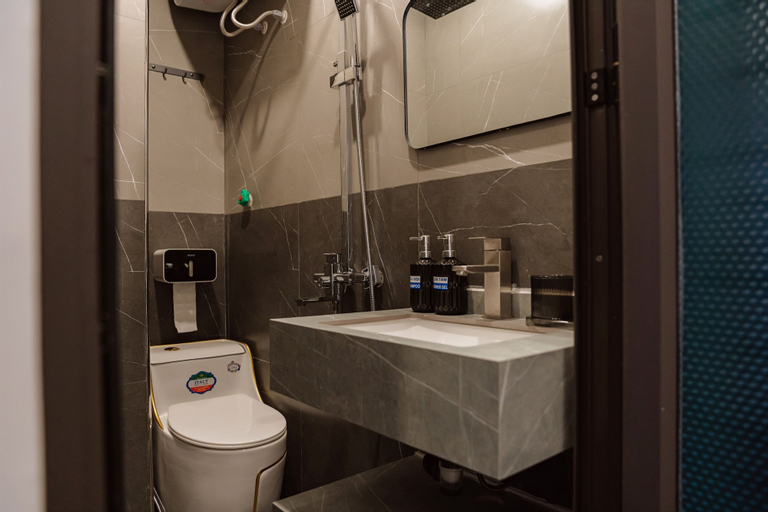 Bathroom 4