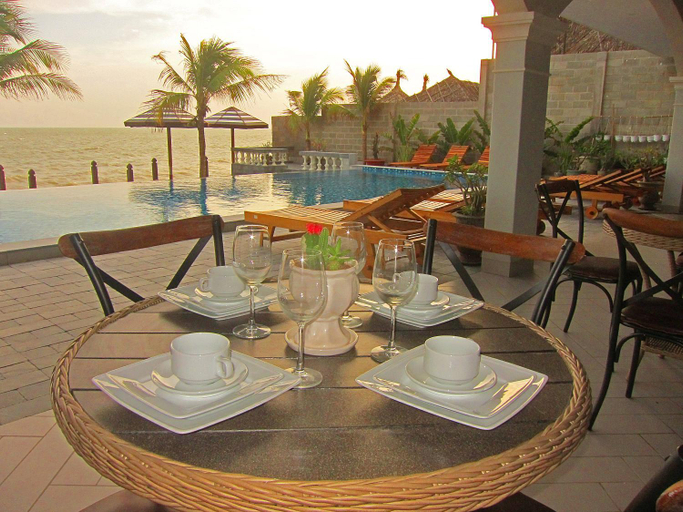 Food & Drinks 4, Serenity by the Sea, Phan Thiết