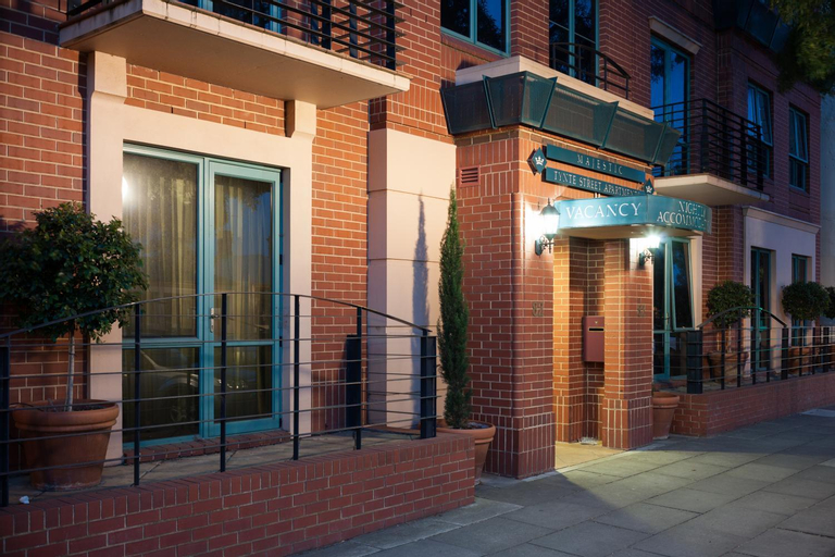 Exterior 5