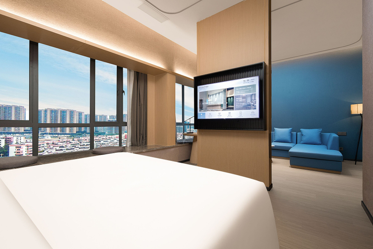 Bedroom 2, Country Inn & Suites By Radisson, Jiangmen