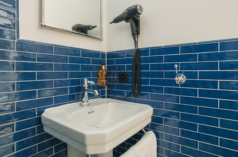 Bathroom 5, Homaris East Side - Self- Check In, Berlin