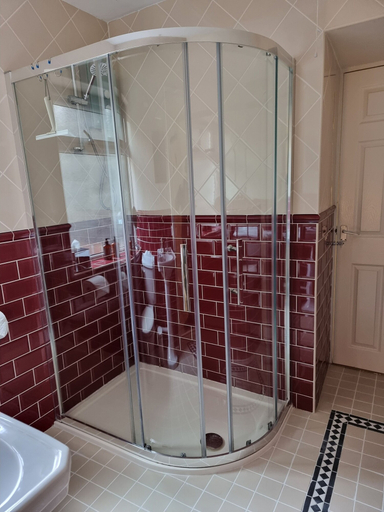 Bathroom 3, Chambers Apartment @ The Old Magistrates, Conwy