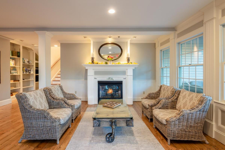 Public Area, Chatham Wayside Inn, Barnstable