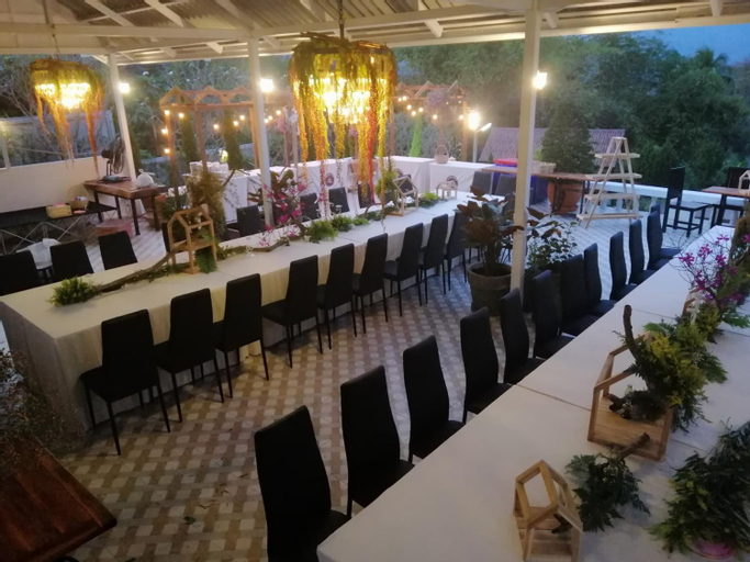 Food & Drinks 4, Thanburi Resort, Chom Thong
