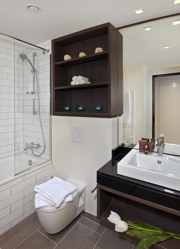 Bathroom 9