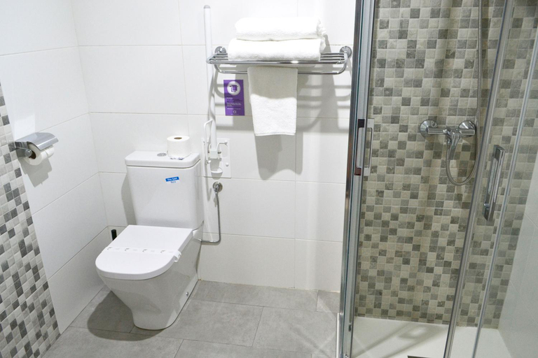 Bathroom 4, Alda Puerta Coruna, A Coruña