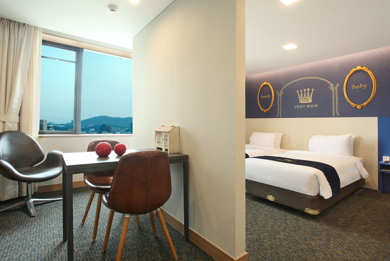 Bedroom 27