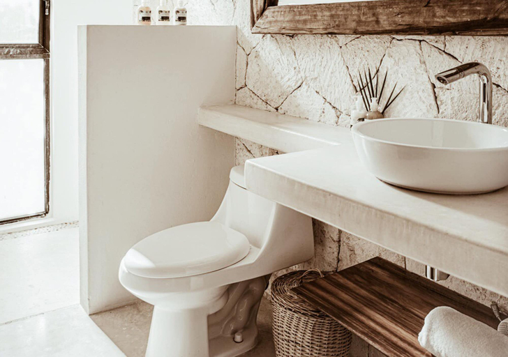 Bathroom 5, Una Vida, Cozumel
