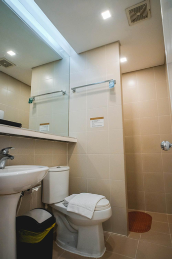 Bathroom 19
