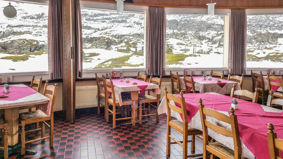 Food & Drinks 4, Hotel Restaurant Monte Leone, Brig