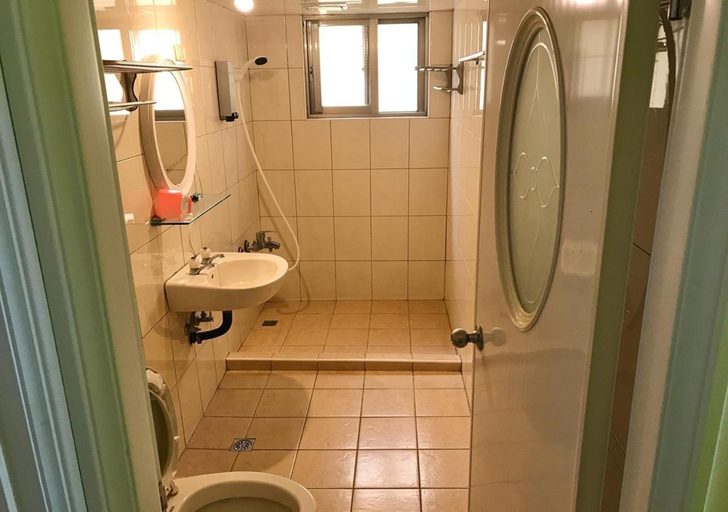 Bathroom 4, Fu Yuen Homestay, Penghu
