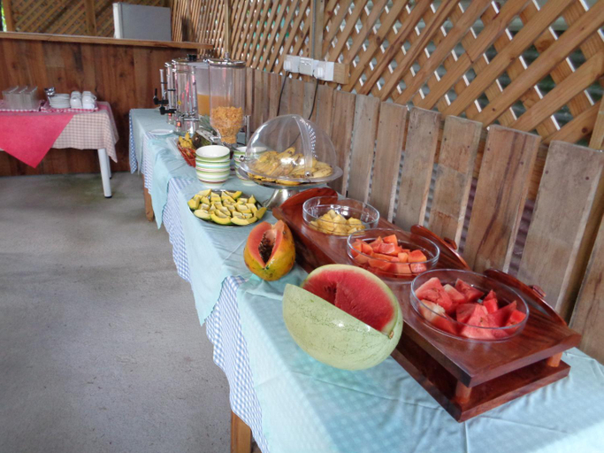 Food & Drinks 5, Chez Michelin Pension Residence Guest House