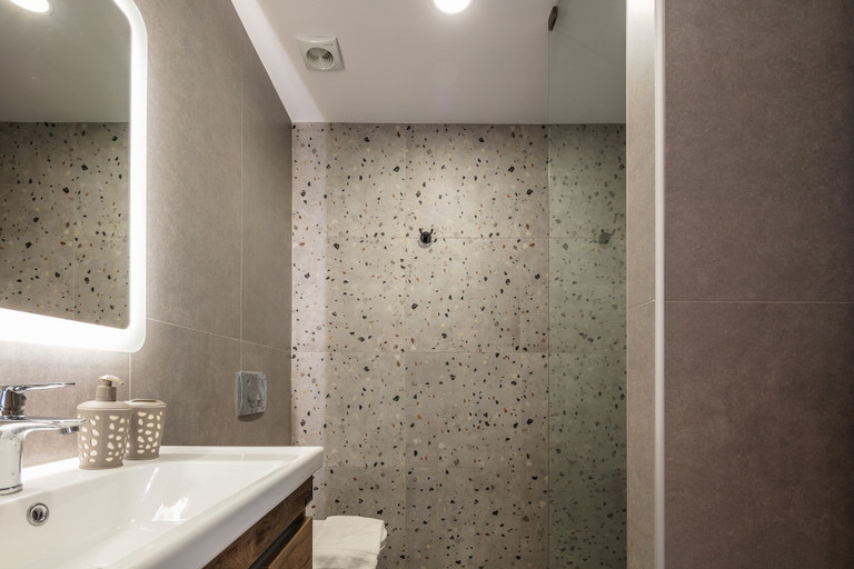 Bathroom 4, Suites Olive Tree Farm Episkopi Village, Crete