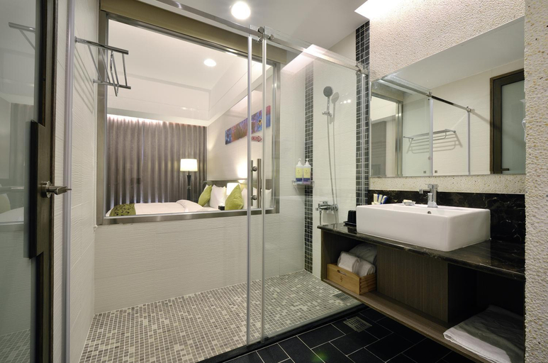 Bathroom 3, Hoya Resort Hotel, Taitung