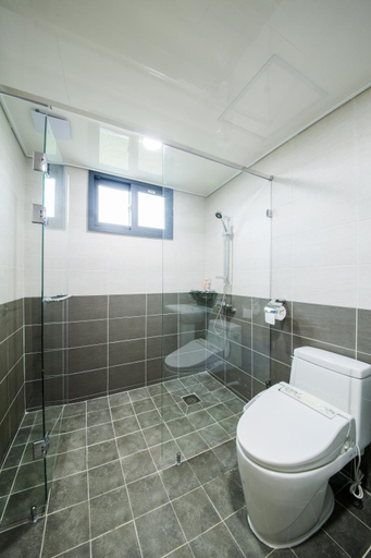 Bathroom 3, J Raum Boutique Pension, Seogwipo
