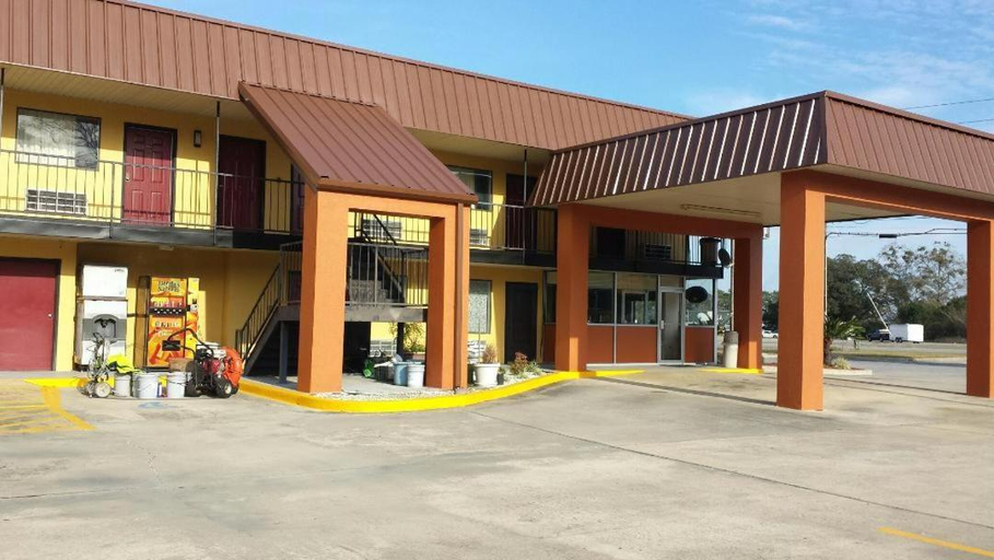 Others 5, Western Motel - Jesup, Wayne