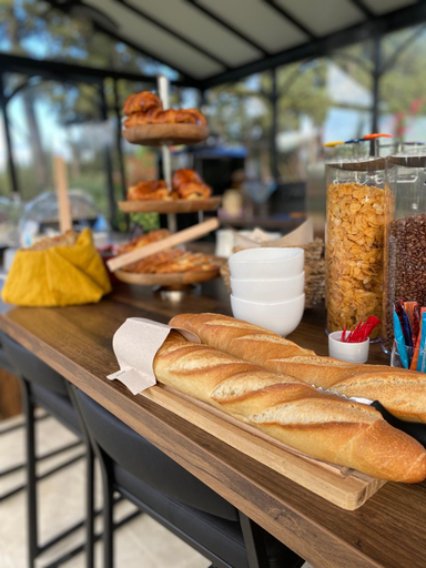Food & Drinks 5, Chateau des Cinq Cantons, Vaucluse