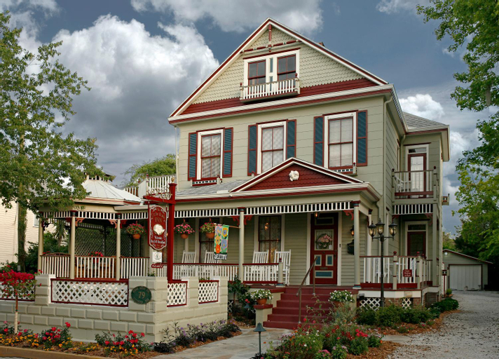 Cedar House Inn, Saint Johns