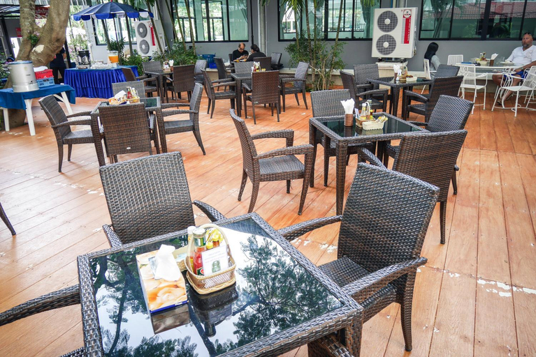 Food & Drinks 4, Villa Navin, Pattaya