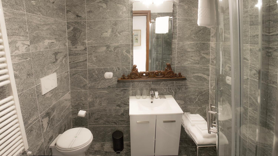 Bathroom 5, Aiello Suites Executive, Milano