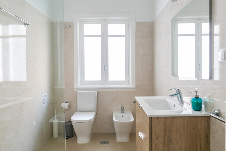 Bathroom 3, Casa da Avenida I, Lisbon