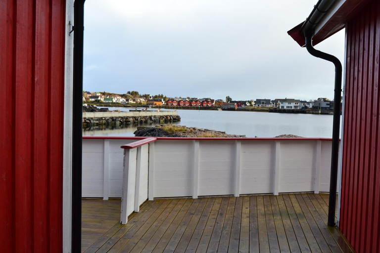 Others 5, Sjøstrand Rorbuer v Børge Iversen AS, Vestvågøy