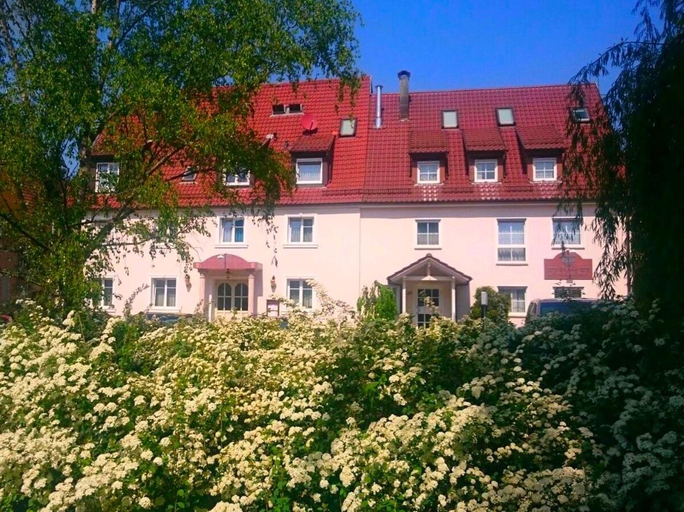 Others 4, Engelhof, Esslingen