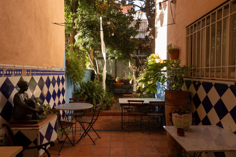 Others 3, 1900 B&B Terrassa, Barcelona