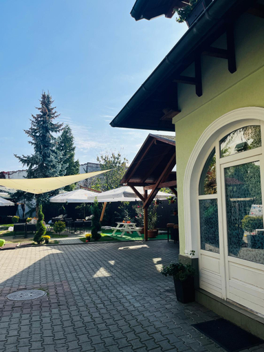 Others 4, Curtea Bavareza, Targu Mures