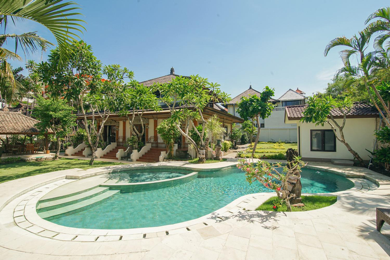 Swimming Pool 11