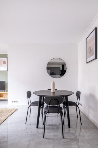Others 4, Appartement Charmant à Levallois, Hauts-de-Seine